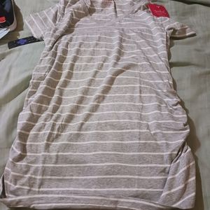 Isabel Maternity - Short Sleeve V-Neck Side Shirred T-Shirt  Size L  Light gray